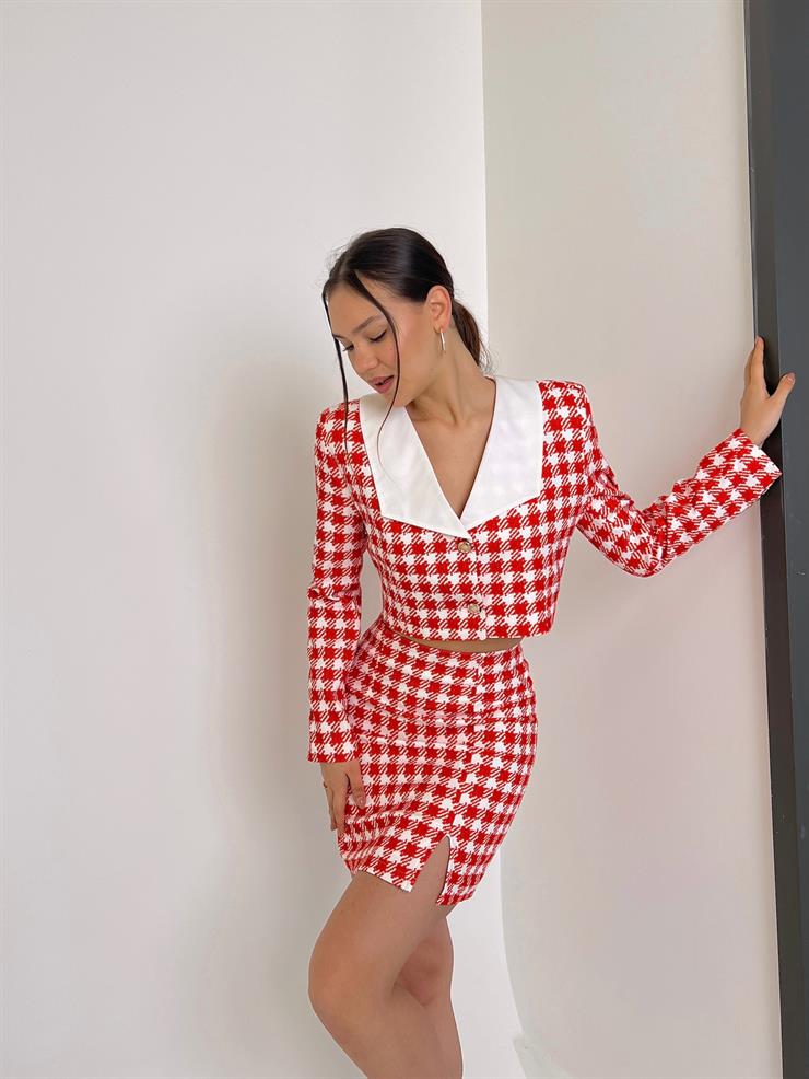 Kruvaze Yaka Önü Düğme Kapamalı Crop Ceket Yüksek Bel Mini Etek Maude Kadın Kırmızı Tüvit İkili Takım 23Y000065