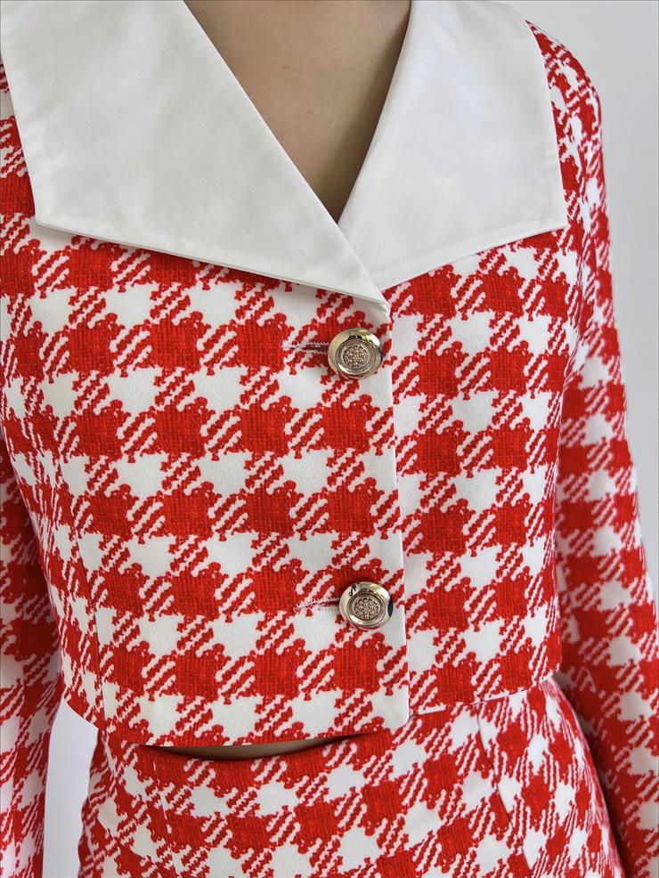 Kruvaze Yaka Önü Düğme Kapamalı Crop Ceket Yüksek Bel Mini Etek Maude Kadın Kırmızı Tüvit İkili Takım 23Y000065