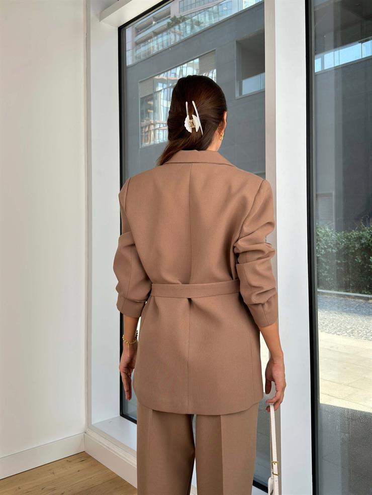 Düğme Kapamalı Belden Kemerli Megumi Vizon Kadın Blazer Ceket 25K075