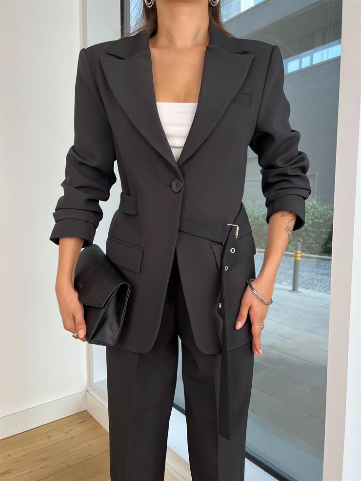 Düğme Kapamalı Belden Kemerli Megumi Siyah Kadın Blazer Ceket 25K075