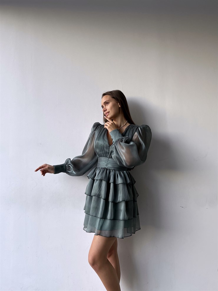 V Yaka Belden Oturtmalı Tül Kol Memo Kadın Haki Fırfırlı Elbise 23K000295