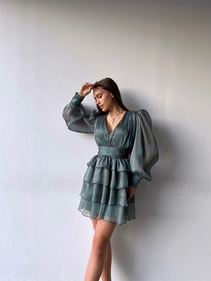 V Yaka Belden Oturtmalı Tül Kol Memo Kadın Haki Fırfırlı Elbise 23K000295