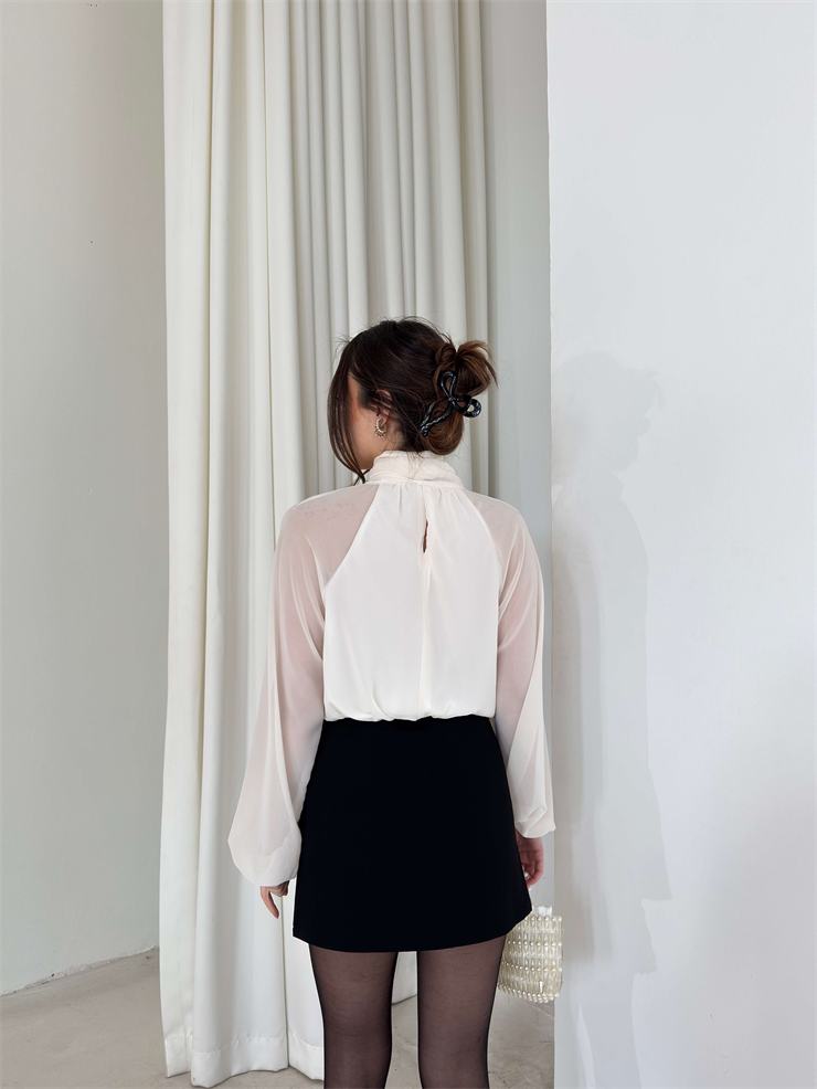 Kendinden Fularlı Kolları Transparan Drapeli Mervine Krem Kadın Bluz 26Y039