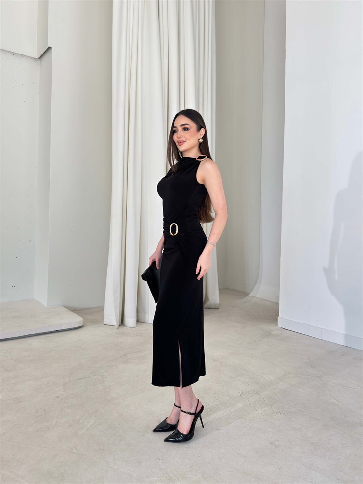 Ön Ve Omuz Aksesuar Detaylı Yandan Yırtmaçlı Siyah Mevren Kadın Elbise 26Y111