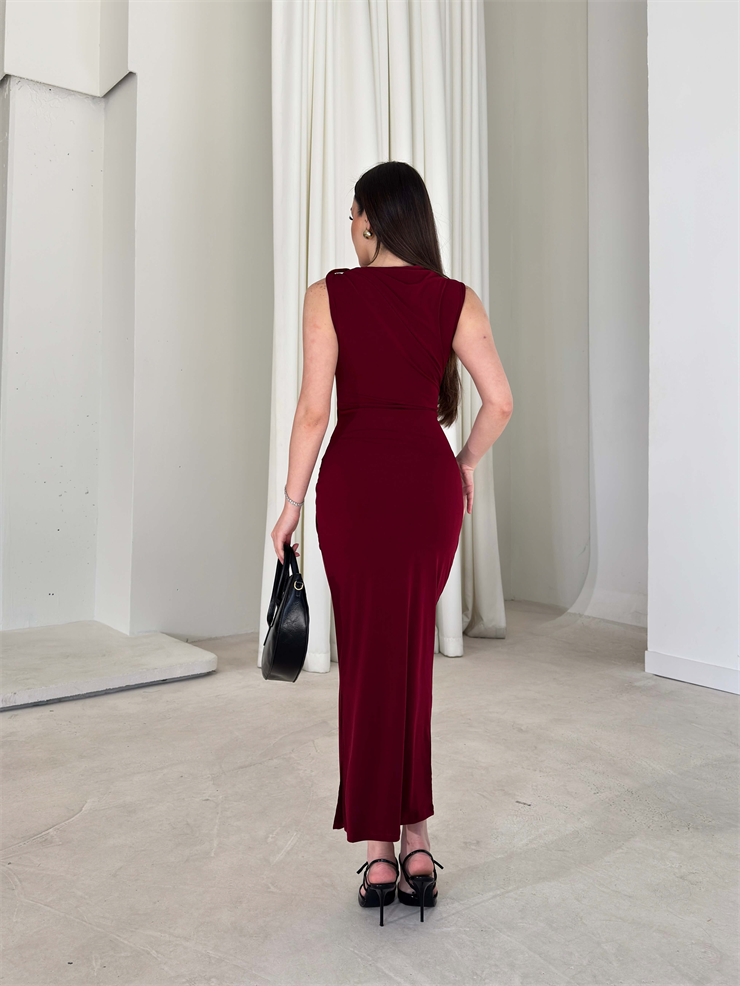 Ön Ve Omuz Aksesuar Detaylı Yandan Yırtmaçlı Bordo Mevren Kadın Elbise 26Y111