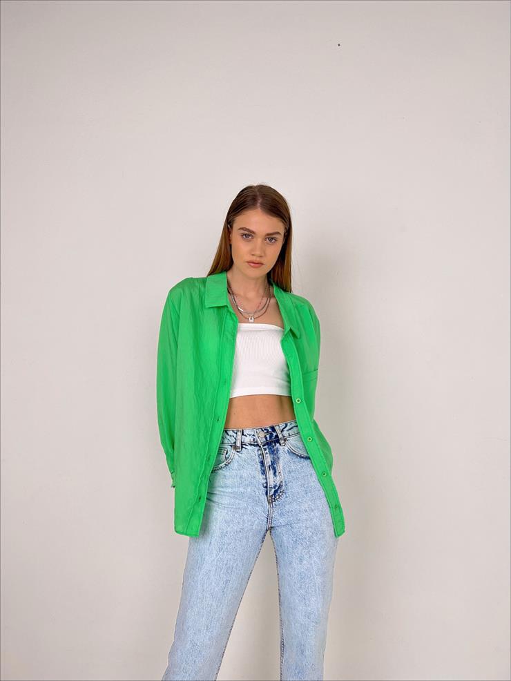 Önü Cep Detaylı Oversize Michelle Kadın Yeşil Gömlek 22Y000125