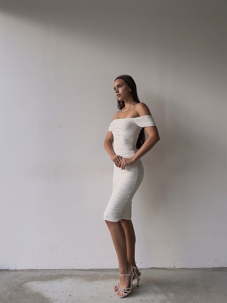 Midi Açık Omuz Büzgülü Trevor Kadın Beyaz Kalem Elbise 22Y000282