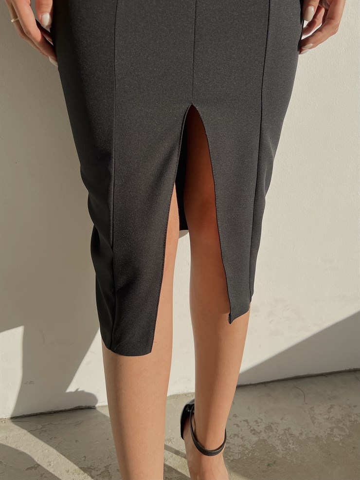 Midi Boy Likralı İnce Taş Askılı Yırtmaçlı Manlio Kadın Siyah Elbise 22Y000466