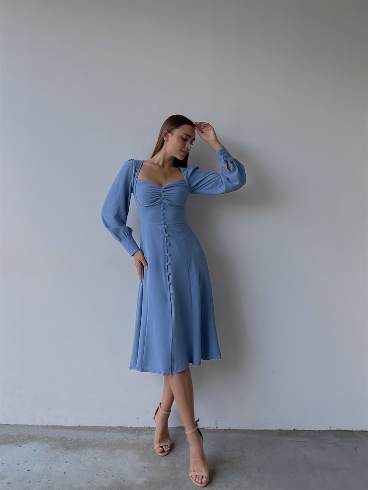 Midi Boydan Düğme Detaylı Kalp Yaka Dionis Kadın İndigo Elbise 22K000450