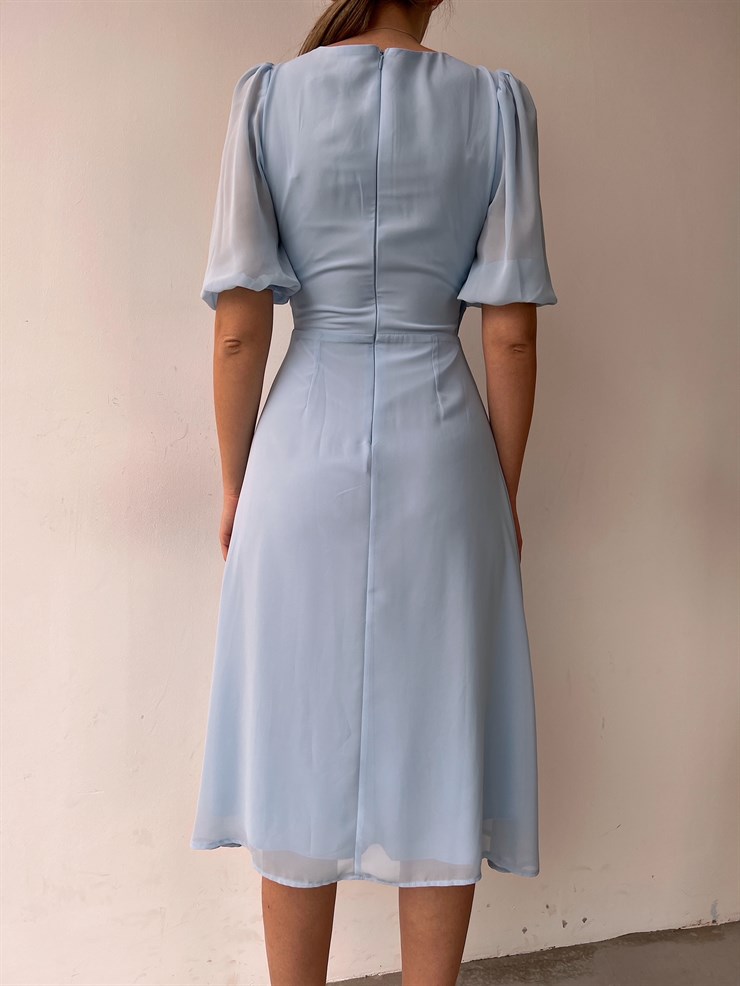 Midi Göğüs Kruvaze İnce Tül Detay Yırtmaçlı Annabel Kadın Mavi Elbise 22Y000017