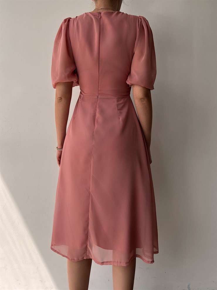 Midi Göğüs Kruvaze İnce Tül Detay Yırtmaçlı Annabel Kadın Pudra Elbise 22Y000017