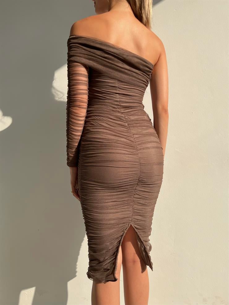 Midi Tek Kol Büzgülü Ninfe Kadın Vizon Tül Elbise 22K000524