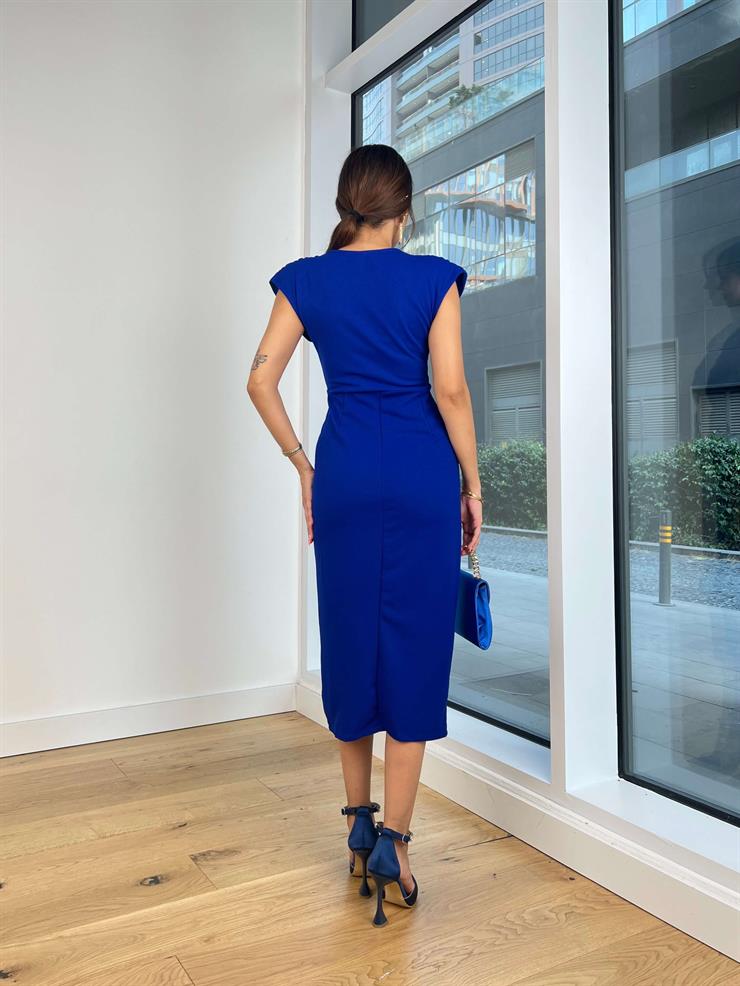 Omuz Vatkalı Kruvaze Yaka Drapeli Düğme Detaylı Miha Kadın Saks Midi Elbise 24Y857