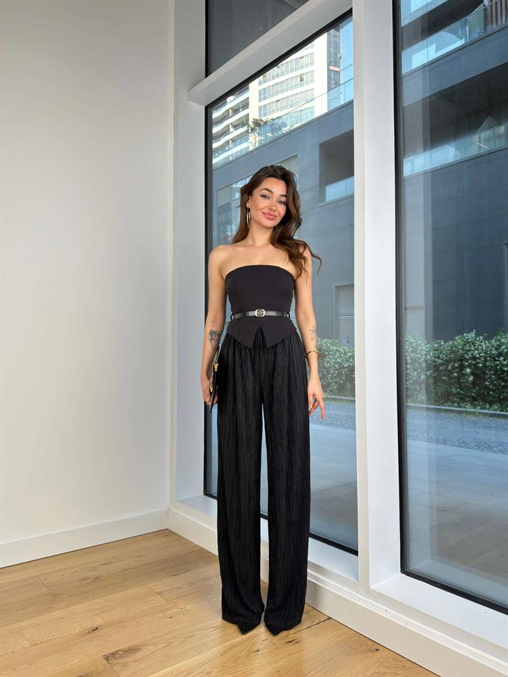 Straplez Altı Bol Ve Piliseli Mikulas Kadın Siyah Tulum 24Y601