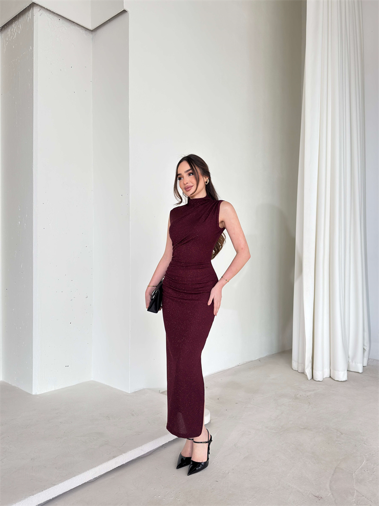 Parlak Kolsuz Yandan Yırtmaçlı Drapeli Milme Bordo Kadın Elbise 26Y045