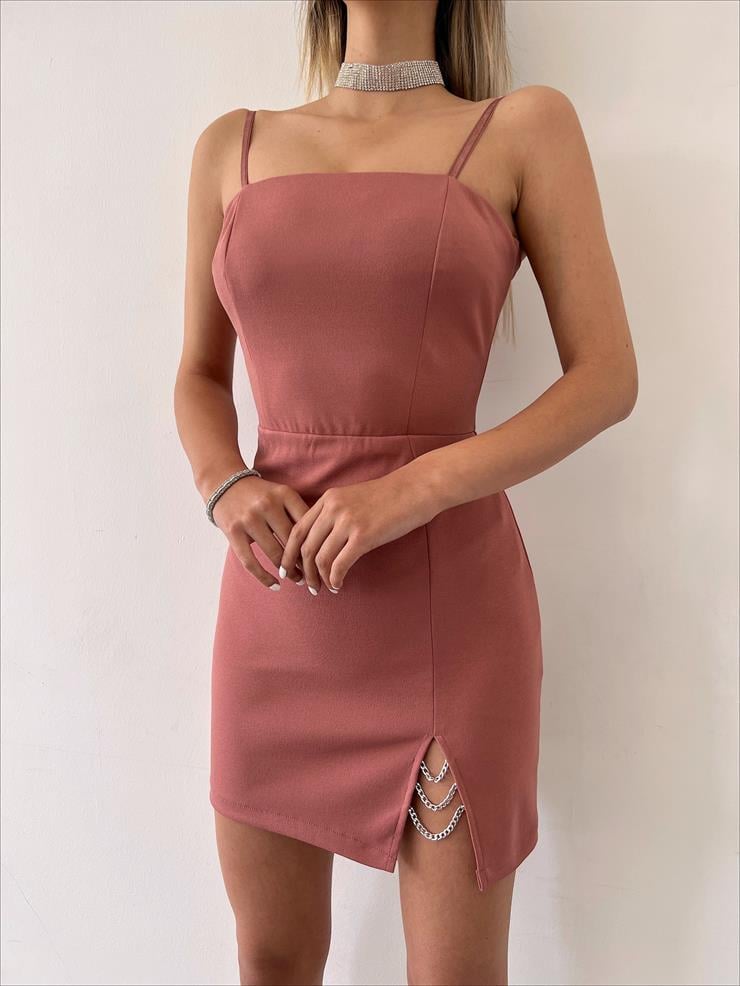 Mini Boy İnce Askılı Yırtmaç Kısmı Zincir Detaylı Zander Kadın Pudra Elbise 22Y000281