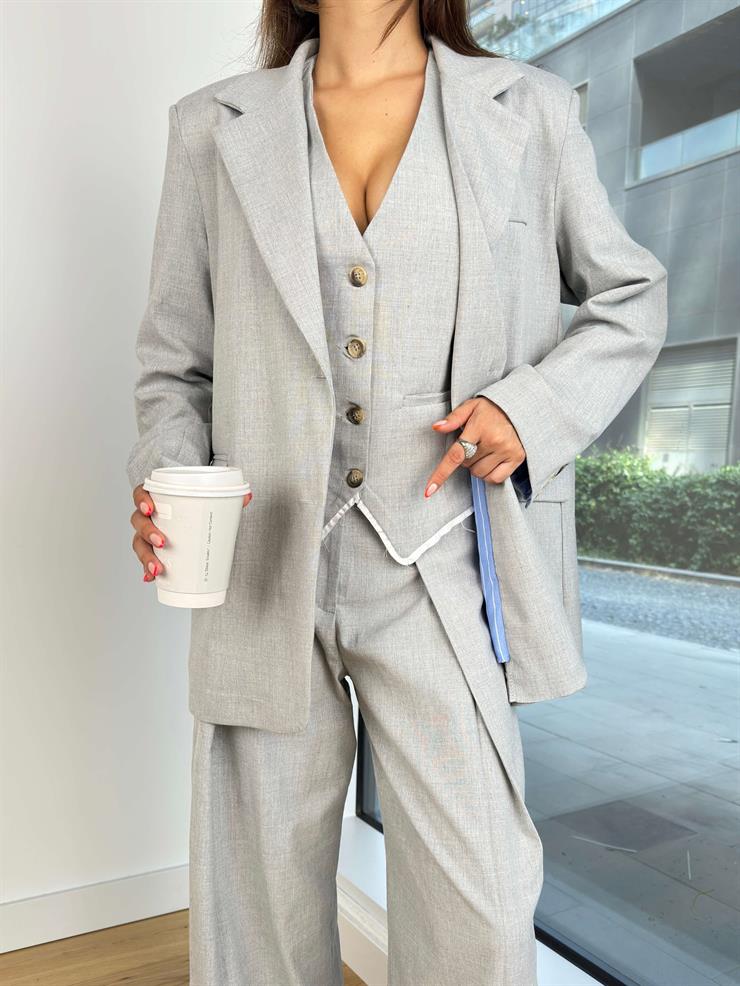 Omuz Vatkalı Oversize Önü Düğme Kapamalı Mirem Kadın Gri Blazer Ceket 24Y853