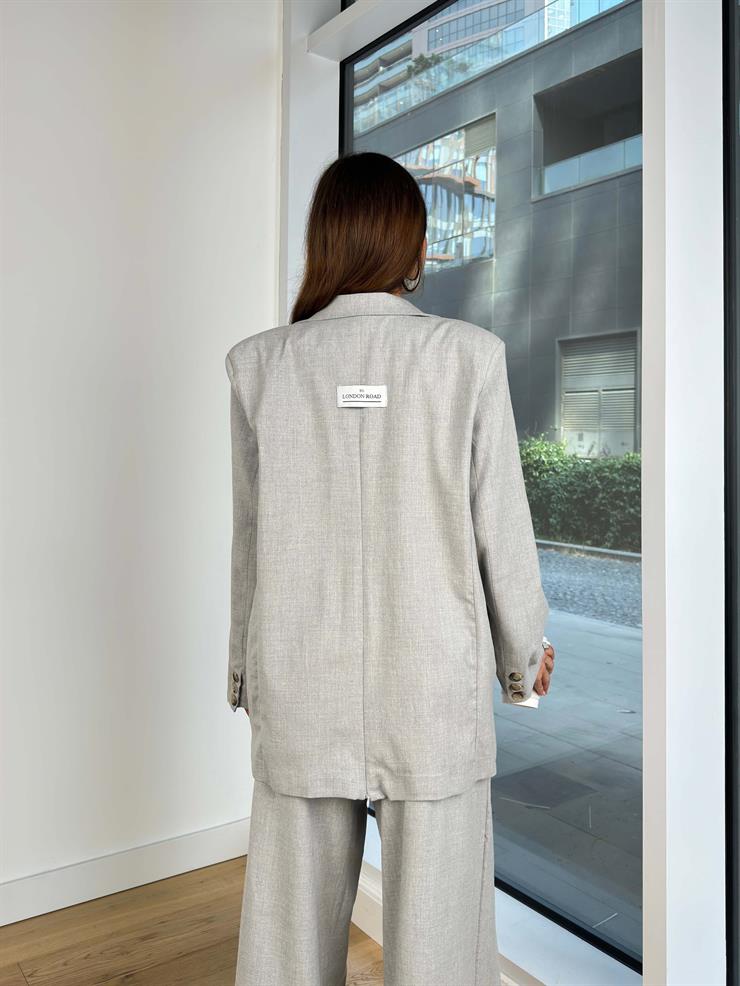 Omuz Vatkalı Oversize Önü Düğme Kapamalı Mirem Kadın Gri Blazer Ceket 24Y853