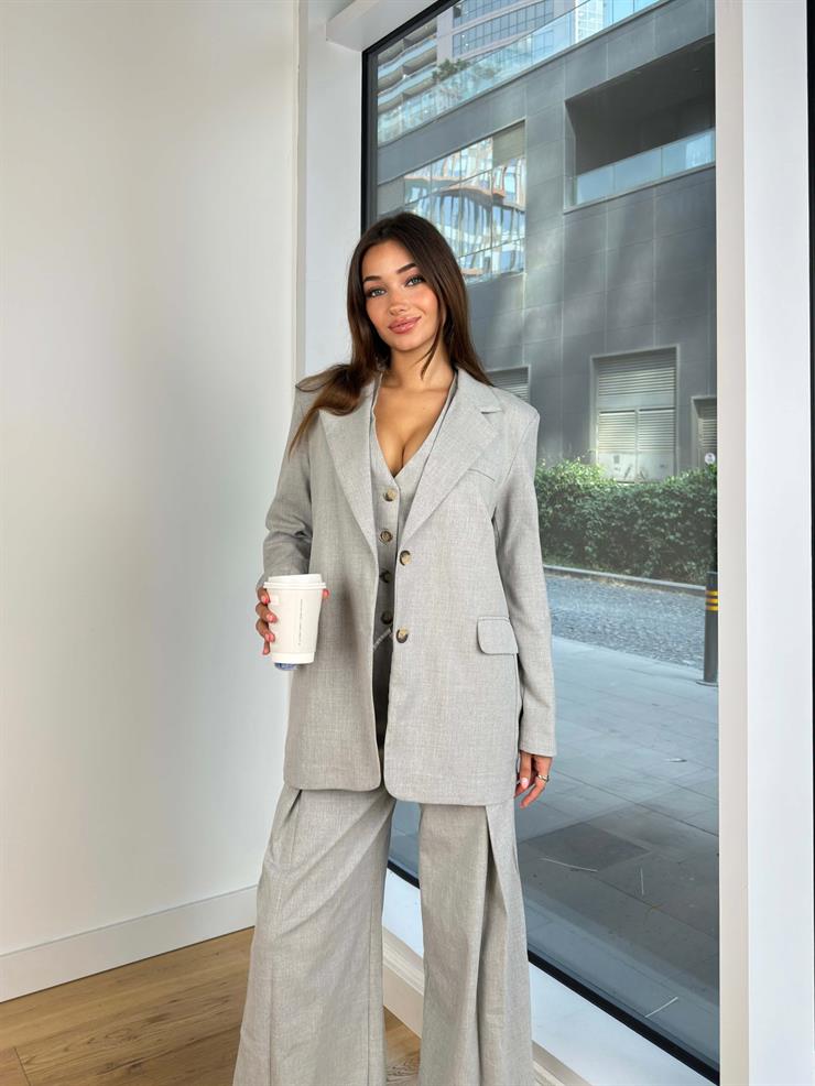 Omuz Vatkalı Oversize Önü Düğme Kapamalı Mirem Kadın Gri Blazer Ceket 24Y853