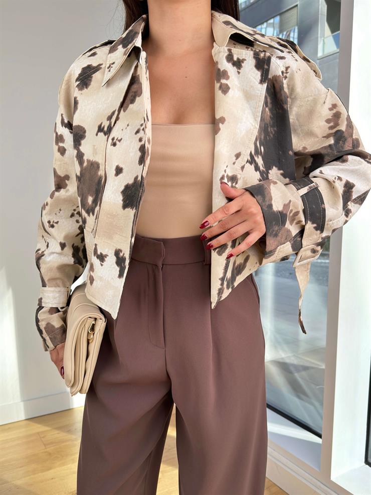 Kolu Kemer Detaylı Mirza Desenli Taş Kadın Mont 25K249