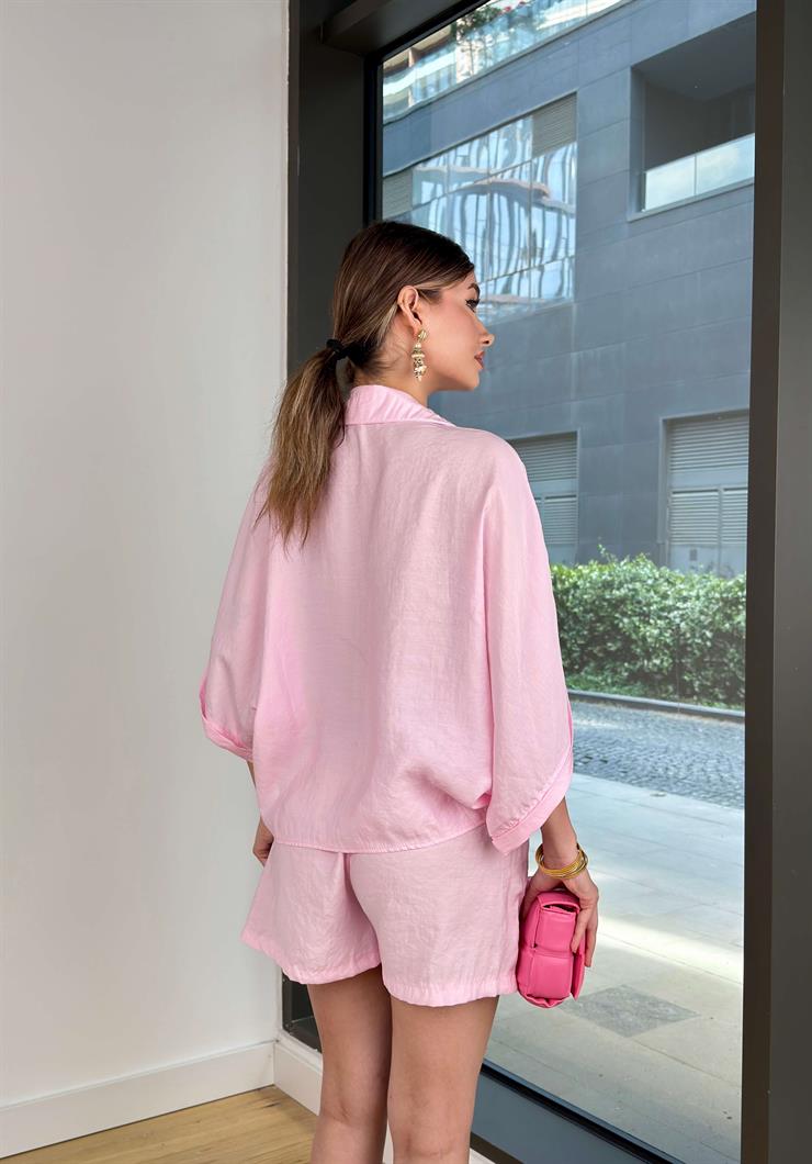 Kolları Bol Kesim Gömlek Yüksek Bel Pens Detaylı Şort Modal Pembe Kadın Takım 25Y427