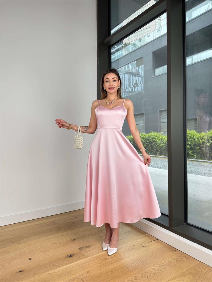 Kalp Yaka Askılı Naston Pembe Kadın Saten Elbise 25Y314