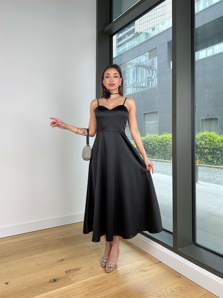 Kalp Yaka Askılı Naston Siyah Kadın Saten Elbise 25Y314