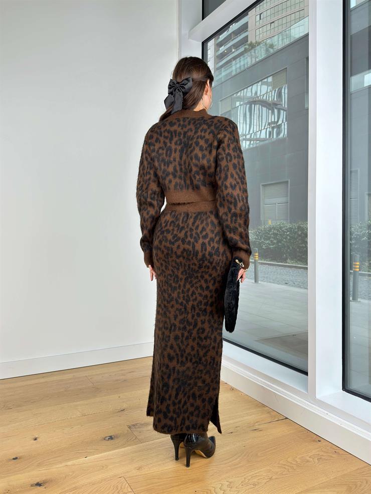 Yarım Boğazlı Uzun Kol Beli Lastikli Uzun Etek Nedas Kahve Kadın Desenli Triko Takım 25K326