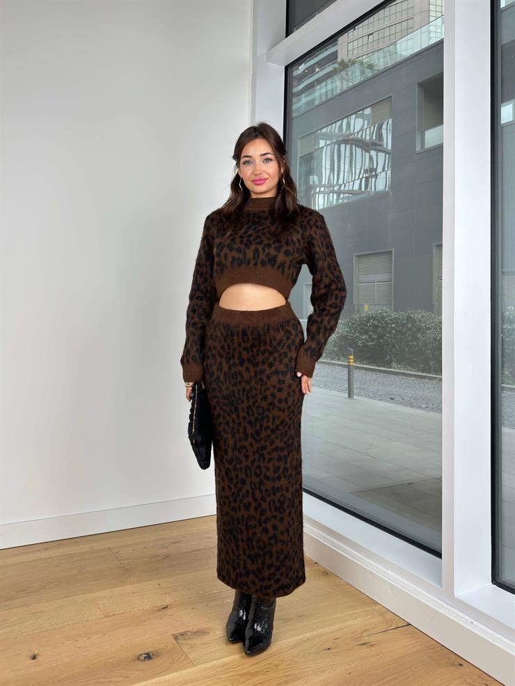 Yarım Boğazlı Uzun Kol Beli Lastikli Uzun Etek Nedas Kahve Kadın Desenli Triko Takım 25K326