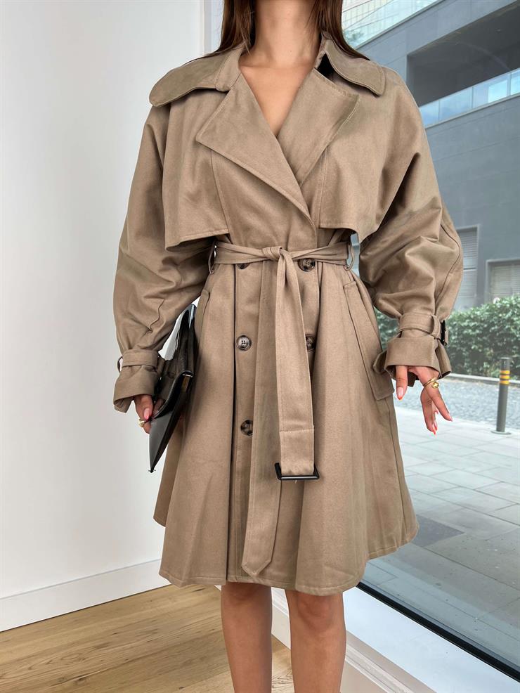 Beli Ve Kol Kısmı Kemerli Önü Düğmeli Nejc Kadın Vizon Kısa Trençkot 25K038