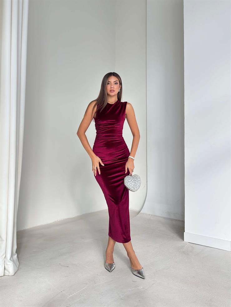 Drape Detaylı Arkası Yırtmaçlı Nelani Bordo Kadın Kadife Elbise 26K260