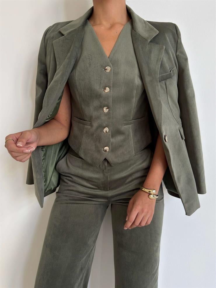 Önden Düğmeli V Yaka Kadife Crop Nelden Mint Kadın Yelek 26K037