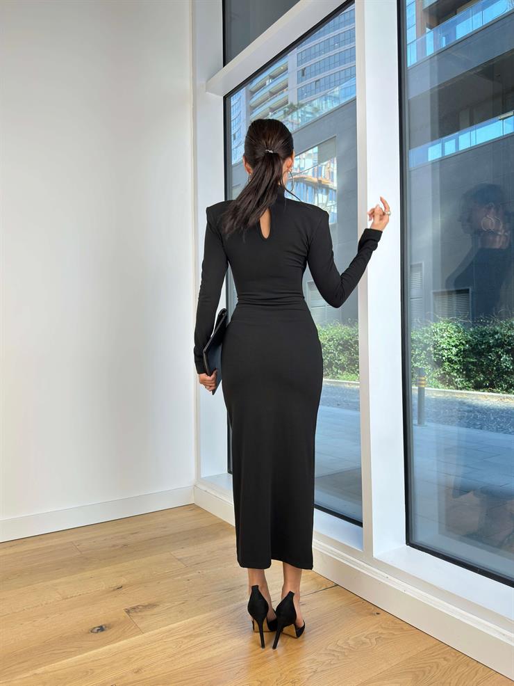 Balıkçı Yaka Omuz Vatkalı Uzun Kol Drapeli Aksesuar Detaylı Niels Siyah Kadın Uzun Elbise 25K103