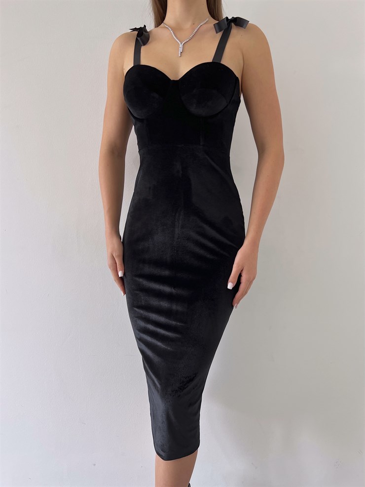 Göğüs Gloplu Arkası Yırtmaçlı Niger Kadın Siyah Elbise 23K000308