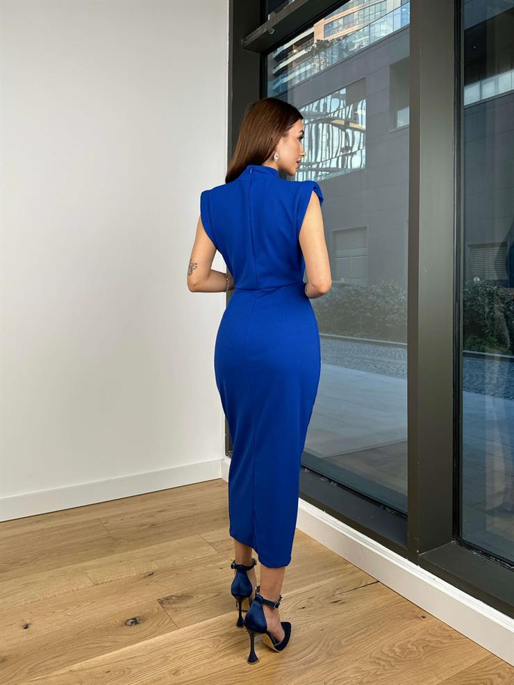 Yarım Boğazlı Drape Detaylı Kolsuz Norbert Kadın Saks Beli Tokalı Krep Elbise 24k420