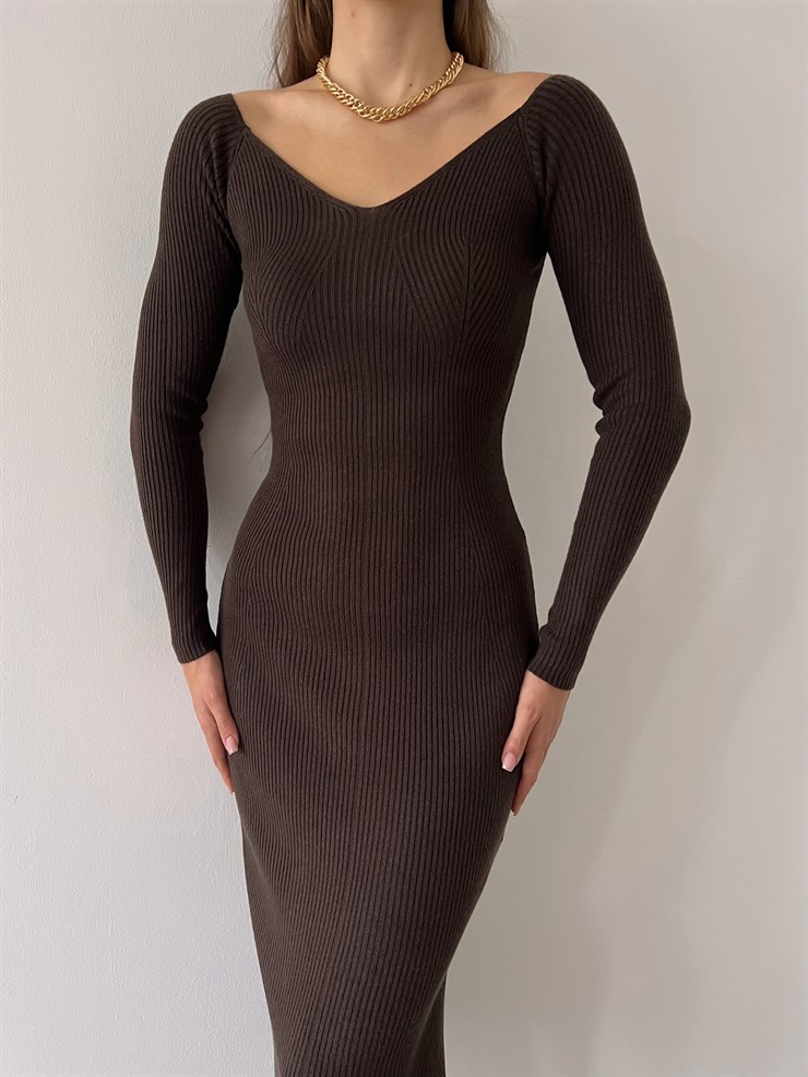 V Yaka Uzun Kol Nübel Kadın Kahve Midi Boy Triko Elbise 23K000222