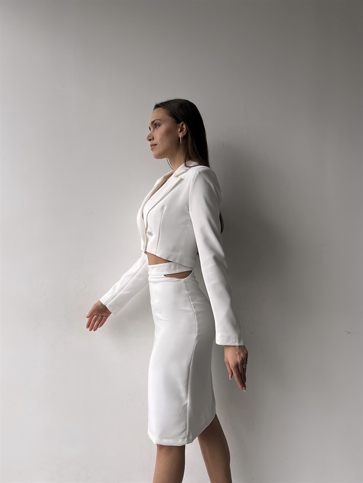Üst Düğme Kapamalı Yüksek Bel Yan Pencere Detaylı Etek Nyasia Kadın Beyaz İkili Takım 23K000351