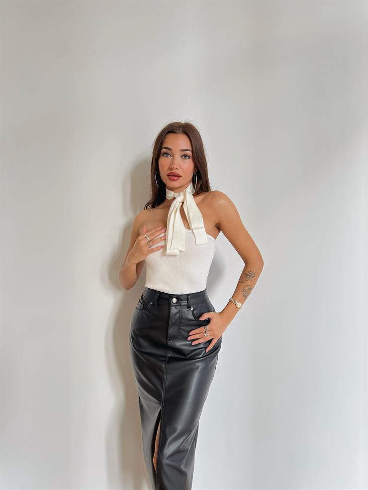 Düğme Kapamalı Önden Yırtmaçlı Ojej Kadın Siyah Vegan Deri Etek 24k000067