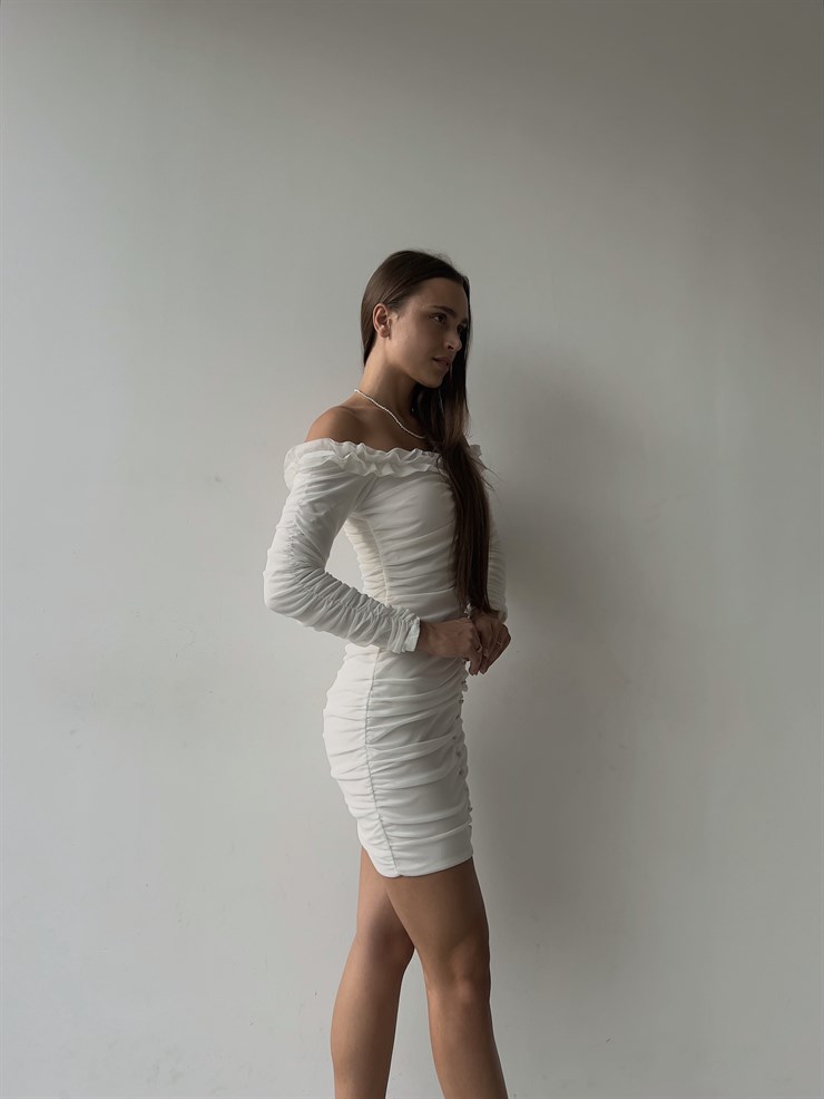 Omuz Fırfırlı Önden Düğme Detaylı Drapeli Uzun Kol Zanobi Kadın Beyaz Mini Elbise 23K000110