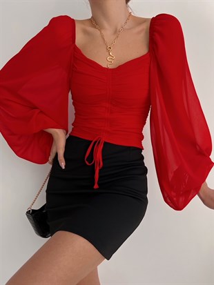 Önü Büzgülü Omuz Lastikli Balon Kol Kadın Kırmızı Bluz 22K000495