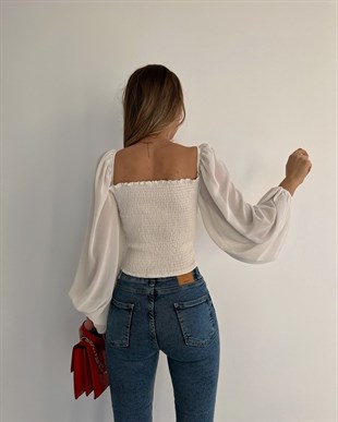 Önü Büzgülü Omuz Lastikli Balon Kol Kadın Beyaz Bluz 22K000495
