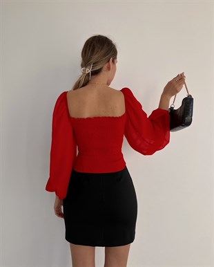 Önü Büzgülü Omuz Lastikli Balon Kol Kadın Kırmızı Bluz 22K000495