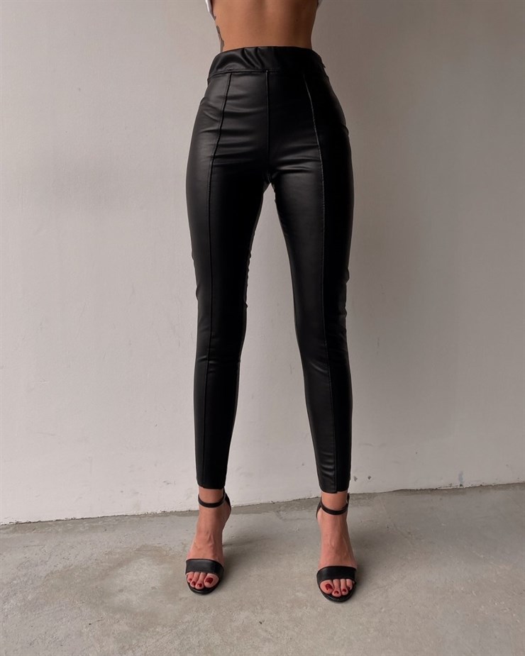 Önden Dikiş Detaylı Yandan Fermuarlı Kadın Siyah Deri Tayt 22K000210