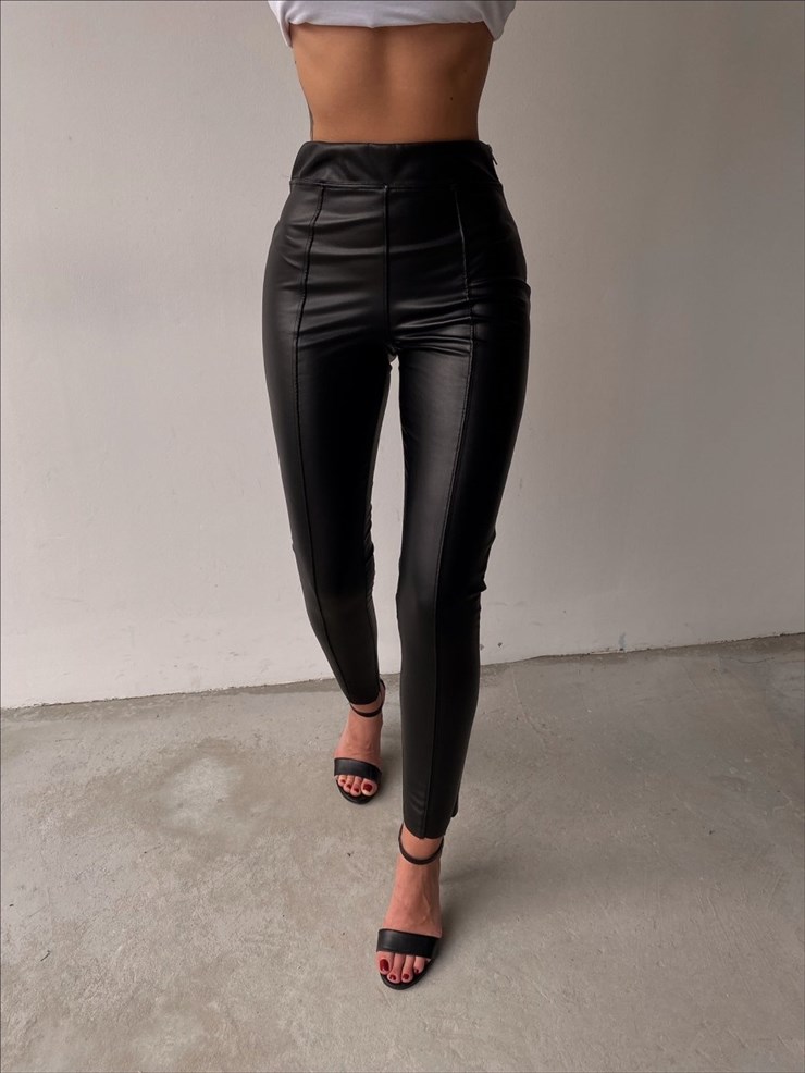 Önden Dikiş Detaylı Yandan Fermuarlı Kadın Siyah Deri Tayt 22K000210