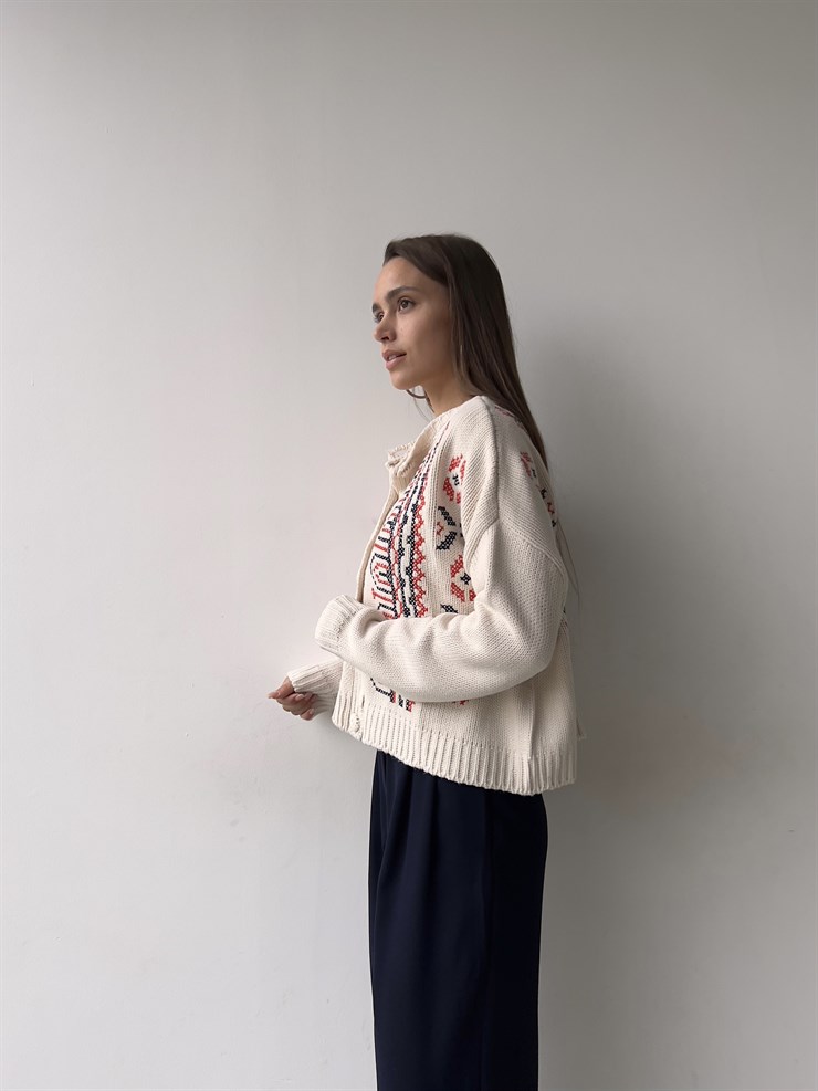 Önden Düğme Kapamalı Etnik Desenli Gisela Kadın Kırmızı Benneton Hırka 23K000158