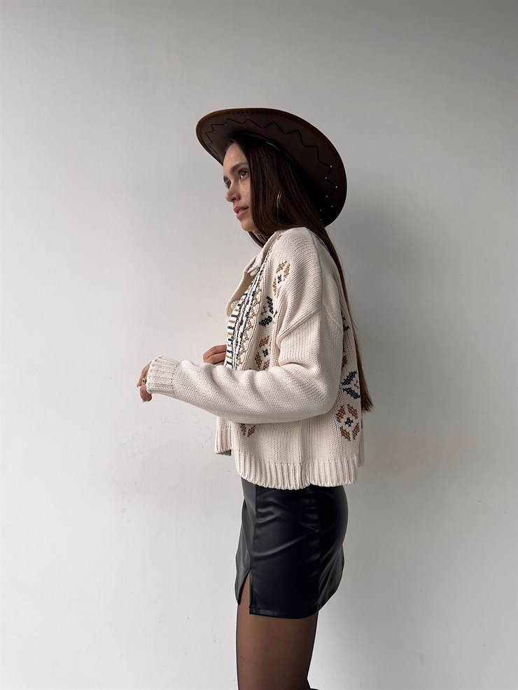 Önden Düğme Kapamalı Etnik Desenli Gisela Kadın Taba Benneton Hırka 23K000158