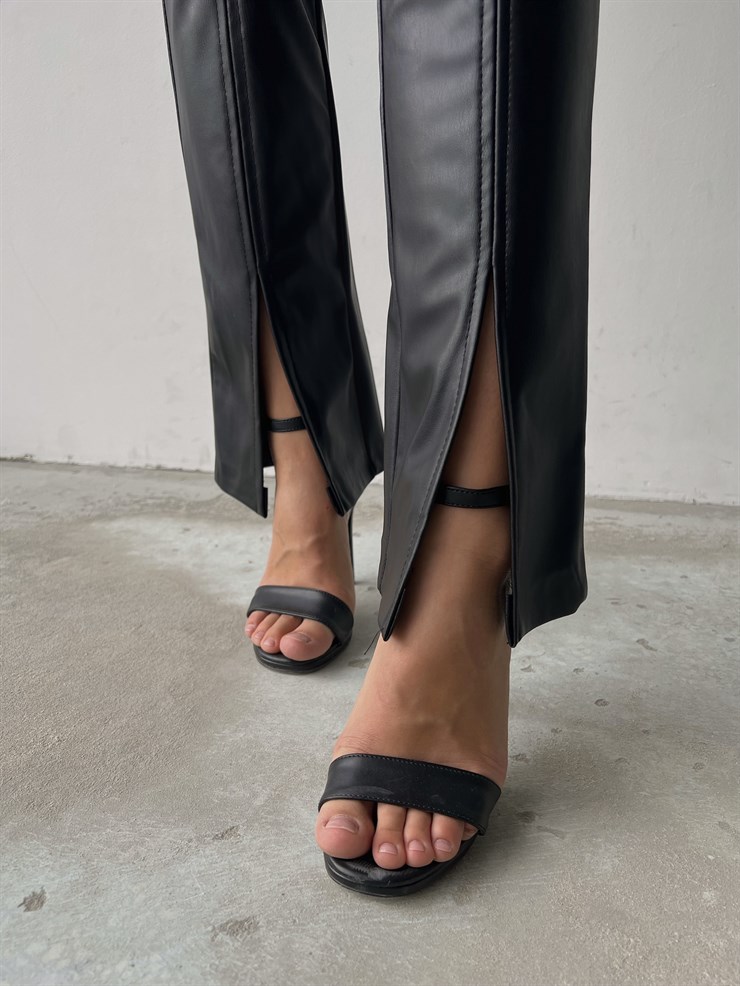 Önden Paçası Yırtmaçlı Connell Kadın Siyah Vegan Deri Pantolon 23K000072