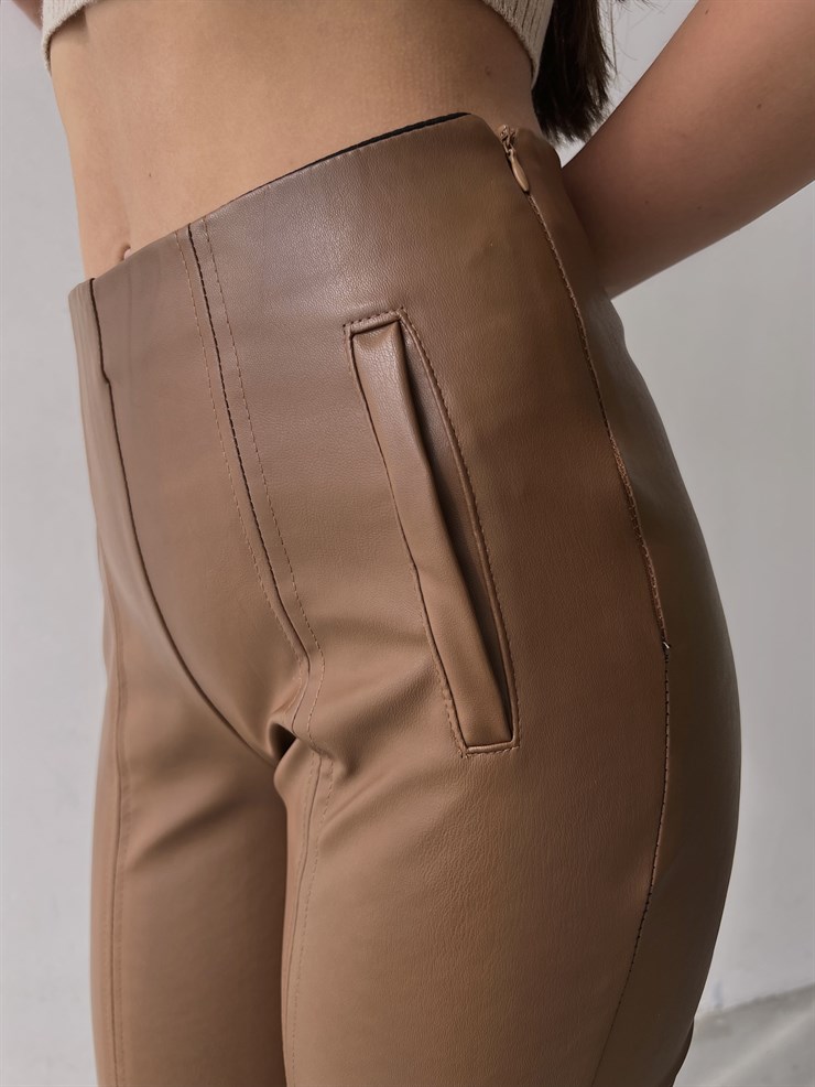 Önden Paçası Yırtmaçlı Connell Kadın Taba Vegan Deri Pantolon 23K000072