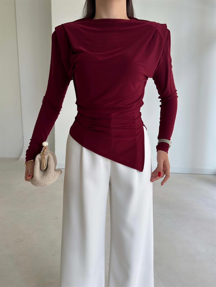 Omzu Vatkalı Asimetrik Kesim Onerle Bordo Kadın Bluz 26K114