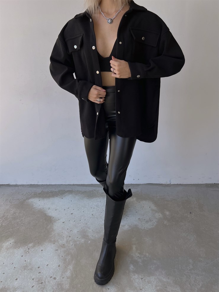 Önü Cepli Çıtçıt Kapamalı Ronnie Kadın Siyah Kaşe Gömlek 23K000154